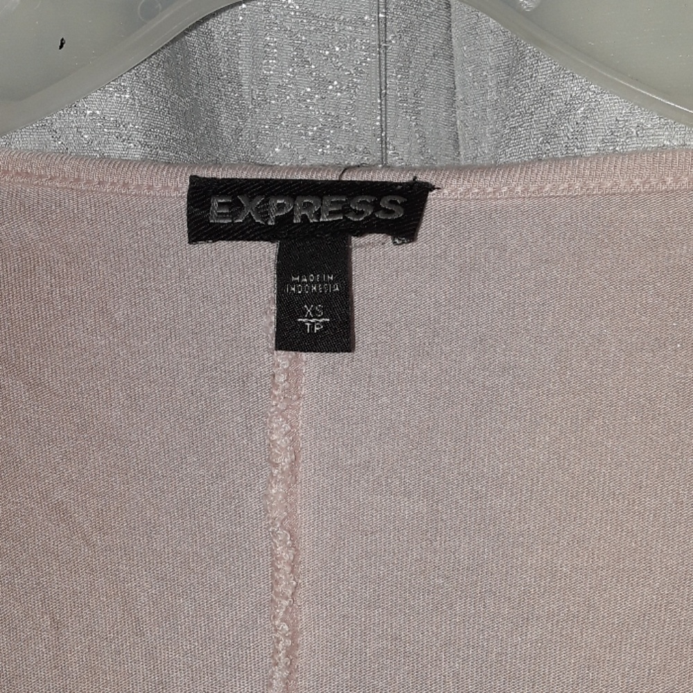 Express Off Shoulder Tee - Picture 2 of 3